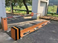 免埋式鋼刀破胎器,新疆公安檢查站破胎器,山西監(jiān)獄路障,廣東監(jiān)獄AB門路障機(jī)